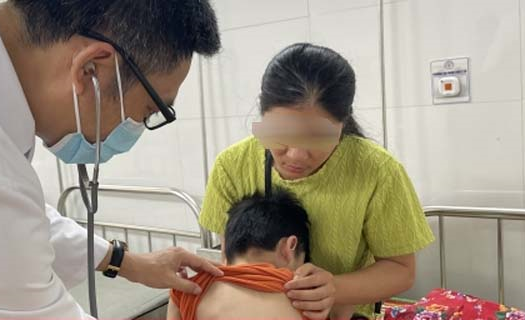 Nguy hiểm trẻ 7 tuổi bị sán lá phổi